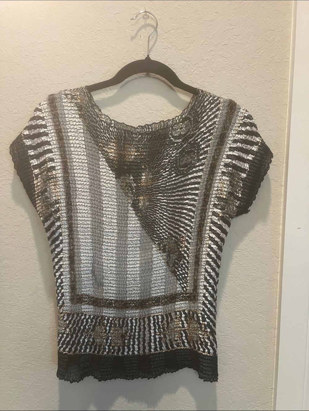 You Lim Vintage Crinkle Bubble Top